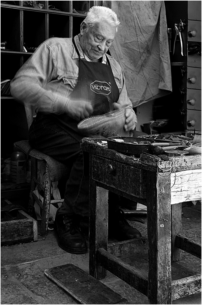 1-Aldo, il calzolaio.jpg